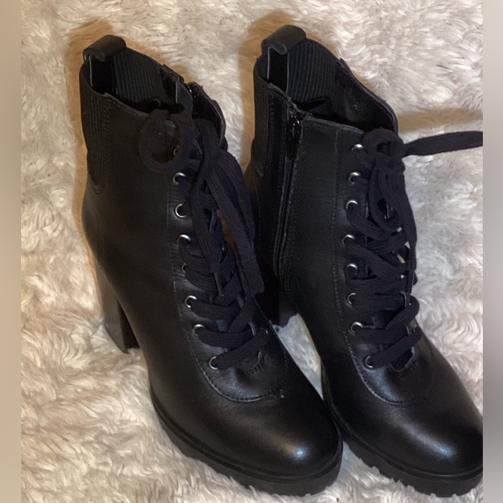 Steve Madden Black Leather High Heel Boots size 8